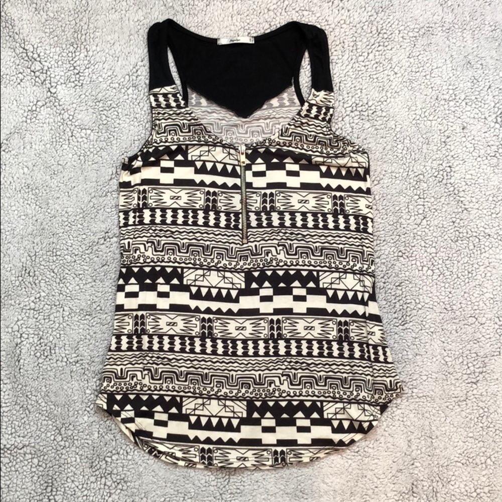 Geometric Pattern Tank with zippers